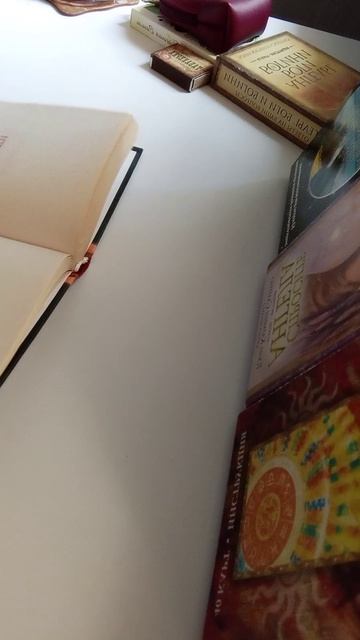 Задайте свой вопрос книге-оракулу и получите ответ... 3.05.2026... Всем мира и добра...