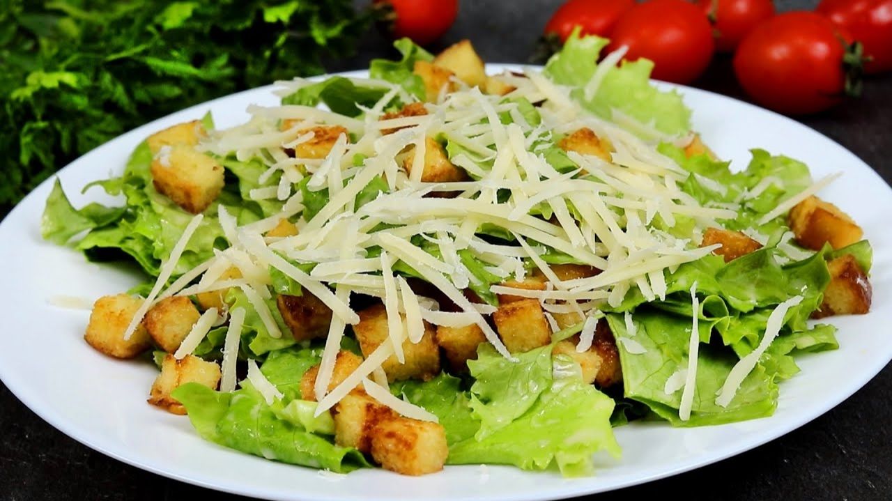 Салат Цезарь  Идеальный базовый рецепт со всеми секретами!