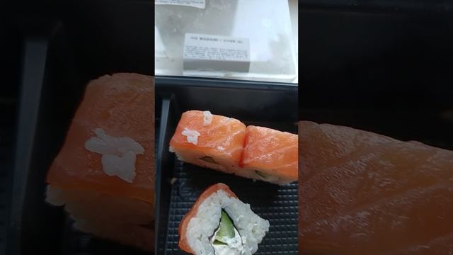30 апреля 2026  Не вкусные роллы Филадельфия  огурцом  Арзамасском магазине  Спар   Нины Филиппович.