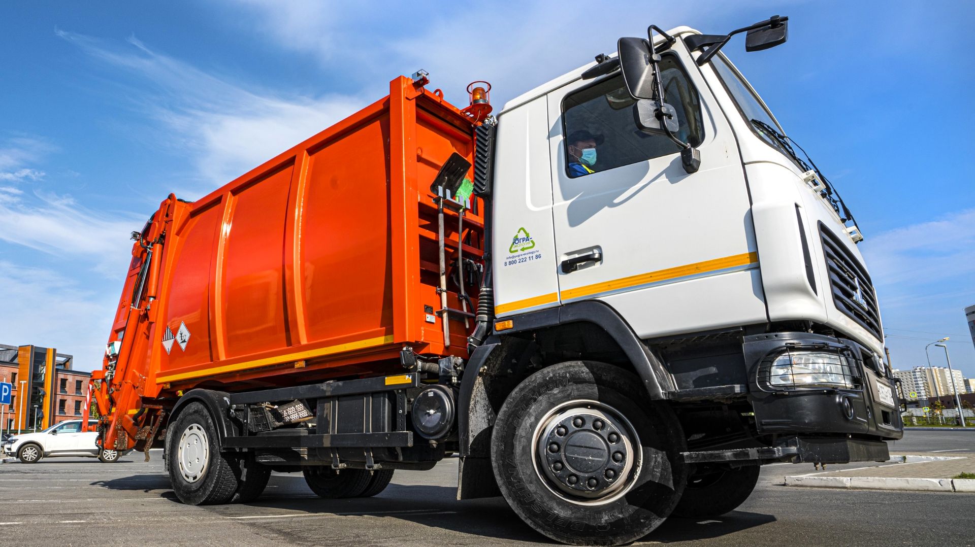 Вывозить мусор в майские праздники в Югре будут без перебоев