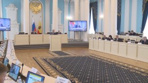 В Облдуме обсудили меры поддержки семей с детьми