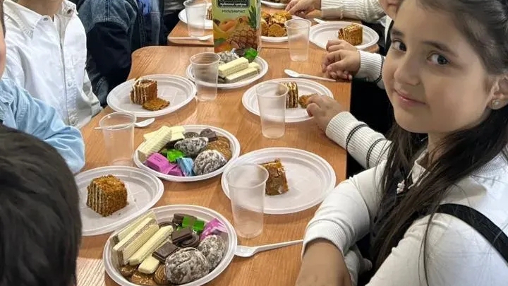 играем в 99 ночей в лесу