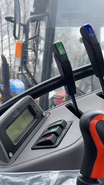 Трактор LOVOL TB504 с кабиной  уже в наличии в Агропарк!