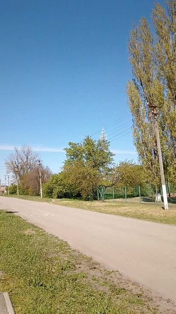 весна шепчет, скоро лето.