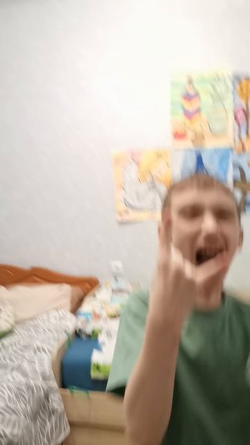 Хахахах он пьяный😂🤣😂🤣🤣🤣🥴🥴🥴