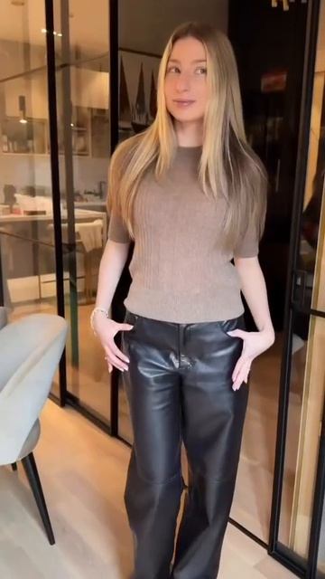 Маму лучше не злить !!!! 
Узнаете фильм ? 
Напишите свои комментарии …