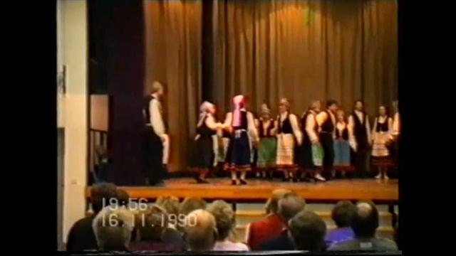 Танец «рёнтюшка» «Tulis Tulla» («Тулис тулла»)