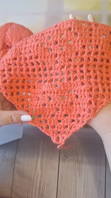 ❤️☀️В работе снова косыночка☀️❤️
🧶Шикарная пряжа от бренда 