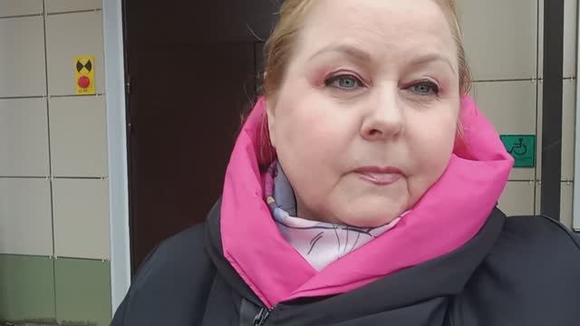 Болезни в нашем возрасте надо принимать достойно.
