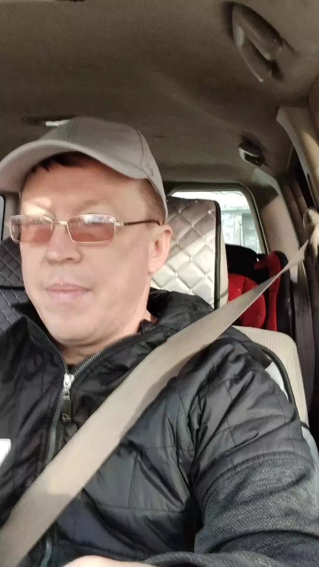 Поехал в подвал за запасами