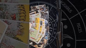 ТАРО РАСКЛАД\ КОМУ УЖЕ НЕ ДО СМЕХА ?!