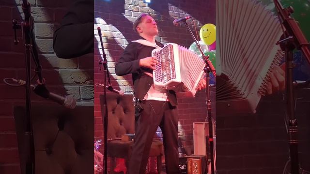 Моменты концерта . День рождения Владимира Бутусова . 29.04.26 .