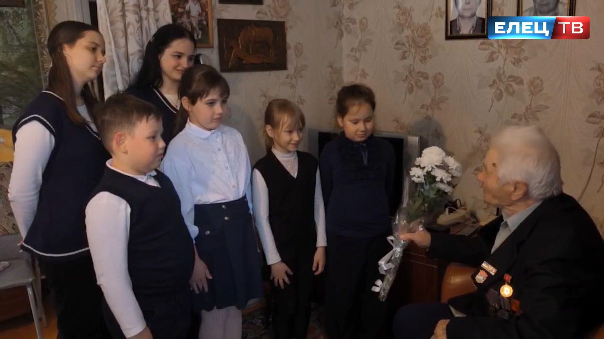 Школьники в преддверии Дня Победы принимают участие в патриотических акциях