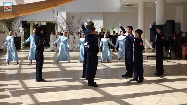 Юбилею Абакана и Великой Победе посвящается: городской кадетский бал дали в столице Хакасии