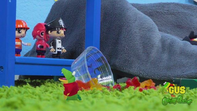 Pretend Play Gus The Gummy Gator Shrinks To Toy Size! Daddy Can't Find Him Hide And Seek!!!