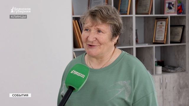 В Клинцах сироте − участнику СВО вручили сертификат на жилье