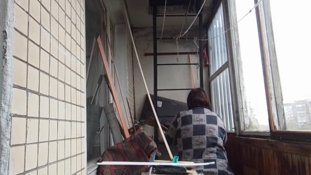 Что мне снег что мне зной что мне дождик проливной когда мои друзья со мной!