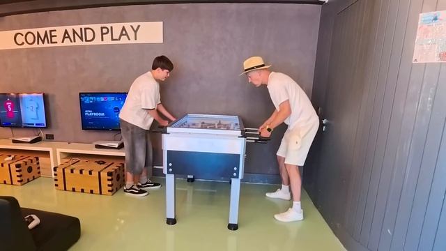 Катя как няня для Ани