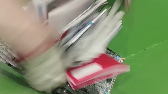 Двухвальный шредер ДВШ-300 мини, усиленный измельчаем бумажные отходы