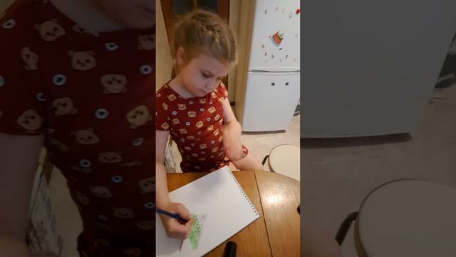Я рисую фрукты.mp4