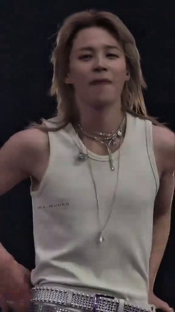 ЧИМИНКА СЕКСИ ПАРНИША...