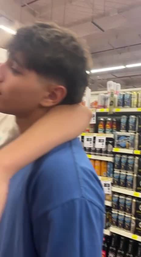 Смотрят в светлое будyщеe