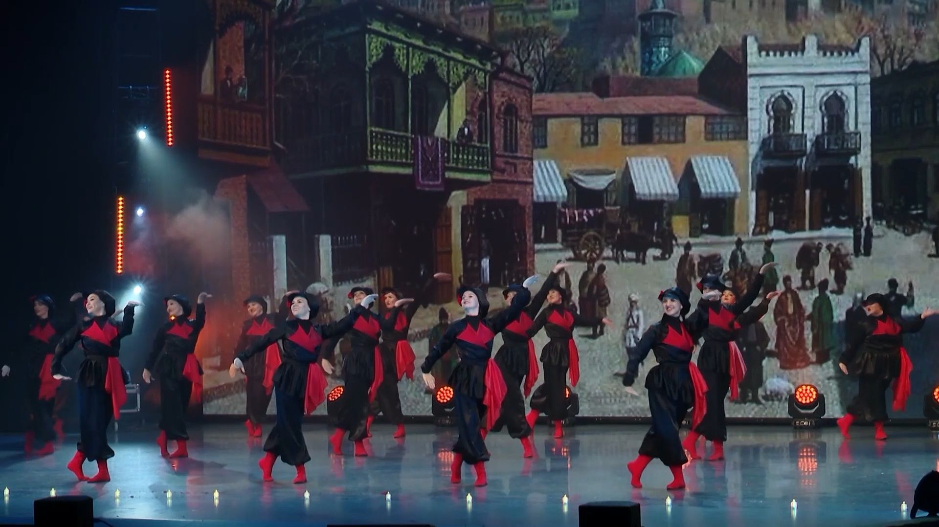 «Увертюра. От истока до наших дней»: отчётный концерт народного ансамбля «Алькор» прошёл в Братске