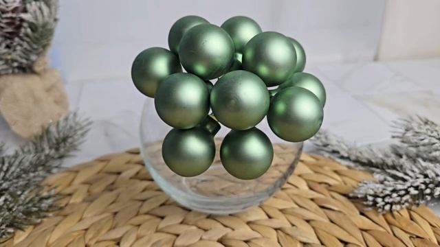 ГРОЗДЬ стеклянных матовых шариков на проволоке, 12 шаров по 25 мм, цвет: зелёный шалфей, 713558