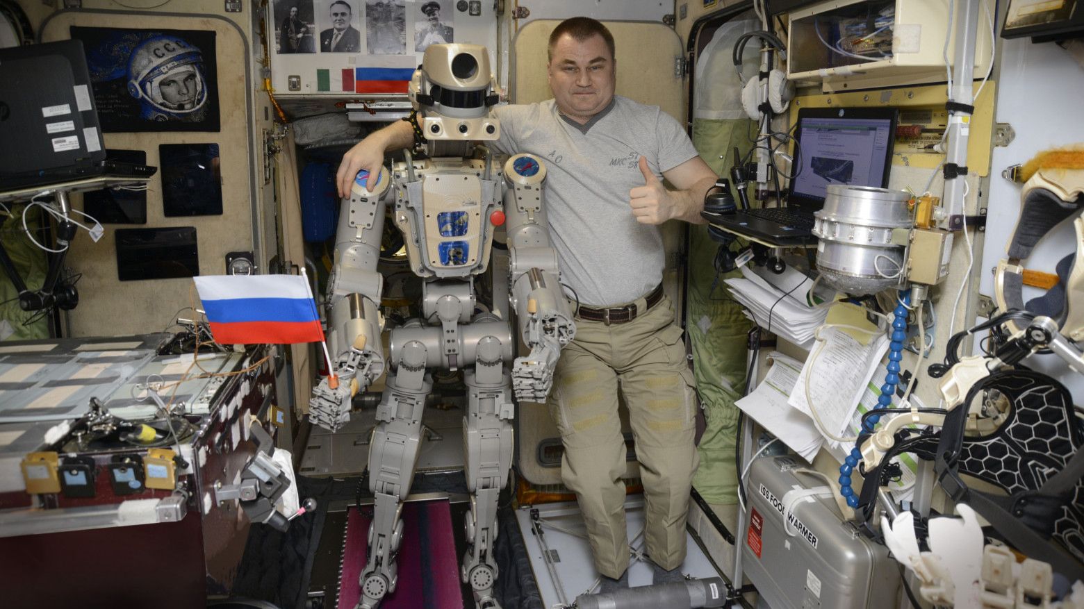 Роботы МКС. Гуманоидный робот Melody.