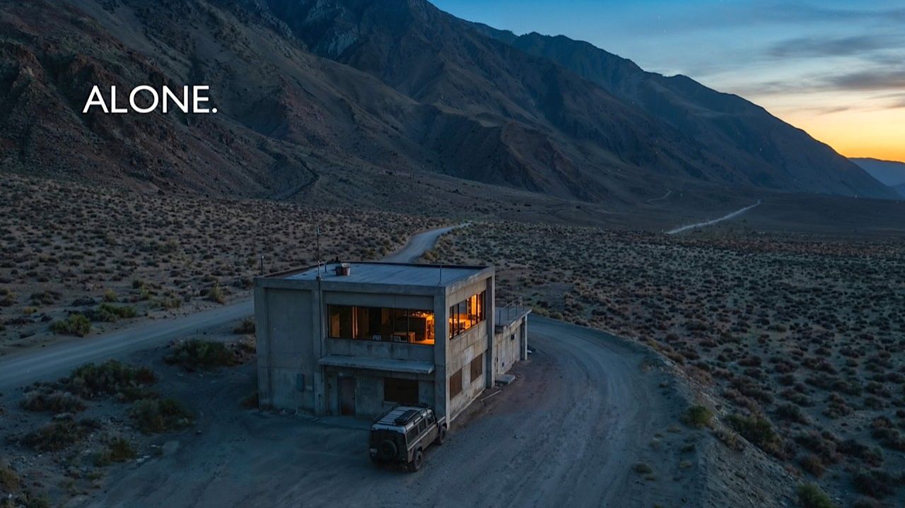 ALONE - THE HIGH DESERT OUTPOST  Midnight Ambience For Quiet Focus & Sleep  4 Hours  4K