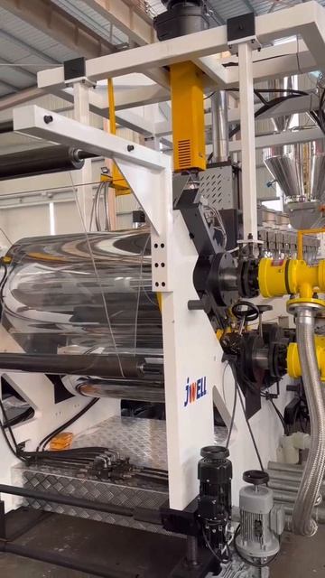 Линия для экструзии листов с параллельными двухшнековыми экструдерами