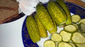 Малосольные огурчики на скорую руку.