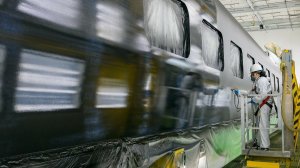 На «Уральских локомотивах» проведено окрашивание кузовов первого отечественного поезда для ВСМ