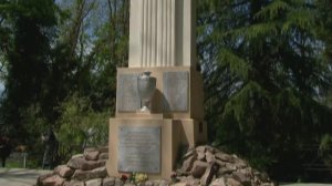 В Сочи привели в порядок братскую могилу 45 советских воинов на улице Клубничной