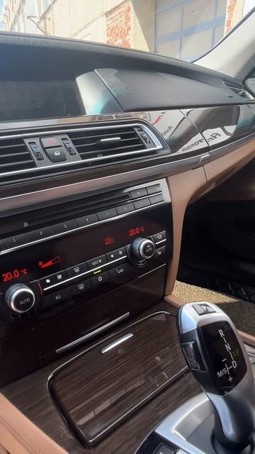 BMW 7 серия Седан 750 4.4  750Li 4WD 2011г
