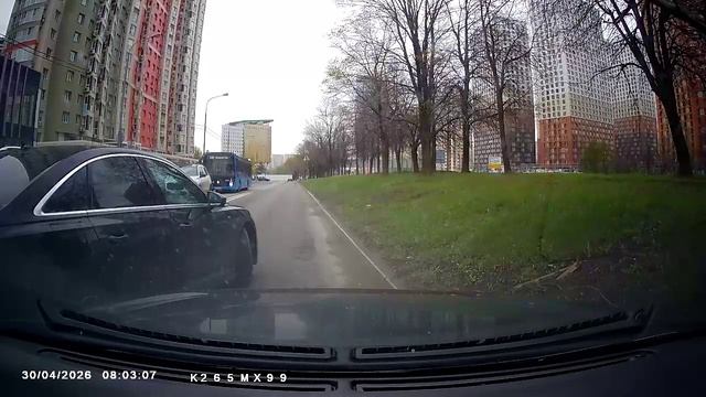 В262НМ977 - через двойную сплошную любой ценой