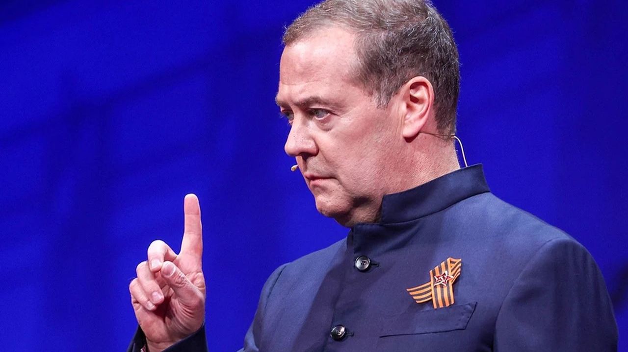 Медведев: «Ядерный апокалипсис реально возможен, но очень не хотелось бы»