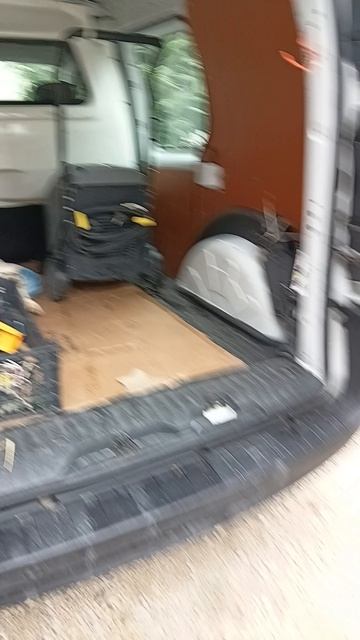 Черногория. 30 апреля. Обычный рабочий день в Доброте ( Котор). Погода шепчет ...