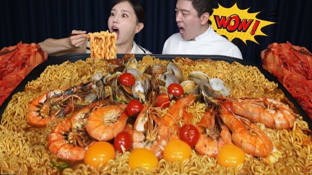 АСМР ЕДА КОРЕЯ | МУКБАНГ | РАМЕН С МЕДОМ