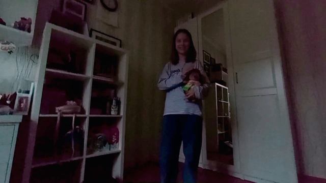 Мы детективы😎
Что это за игрушка? 
Что было с Викой? 
2 часть