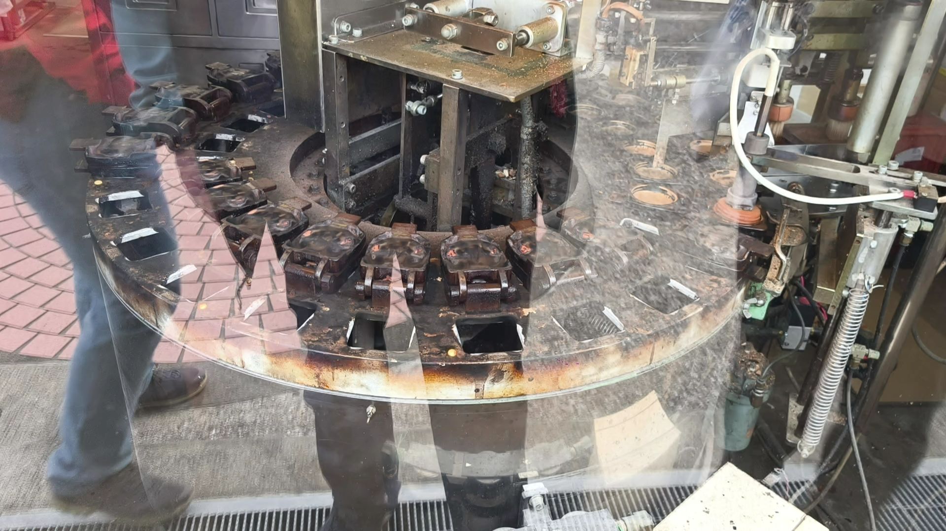 Япония. Автомат по производству печенек