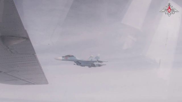 Ту-95мс выполнили плановый полет над нейтральными водами Баренцева и Норвежского морей