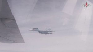 Ту-95мс выполнили плановый полет над нейтральными водами Баренцева и Норвежского морей