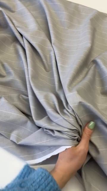 Нежный хлопок с вискозой в сером цвете в тонкую полоску