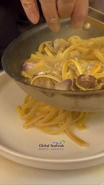 Паста с манильскими моллюсками готова  Подписывайтесь за полным рецептом от шефа