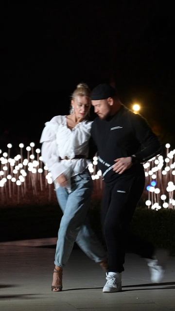 Street Tango. Павел Собирай и Юлия Стародубцева.