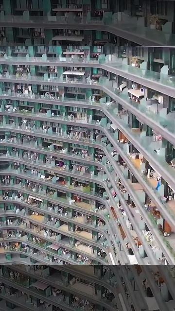 Самый большой жилой дом в мире

В Китае построили и заселили самый большой и вместительный жилой дом