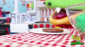 Outdoor Fun Fishing and Camping! Pretend Play Campfire and Hide and Seek