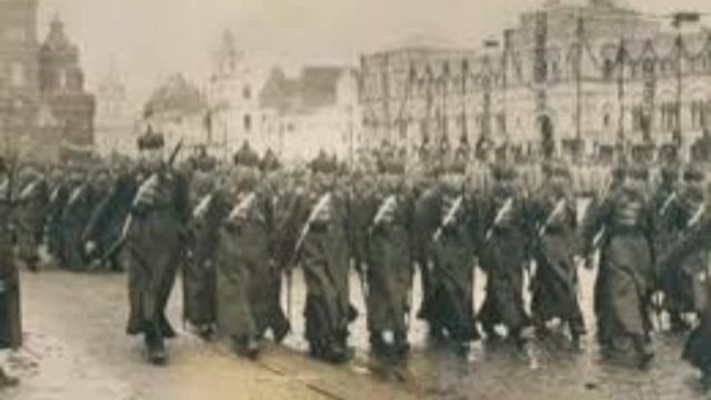 108 лет назад - На Ходынском поле состоялся первый военный парад Красной Армии