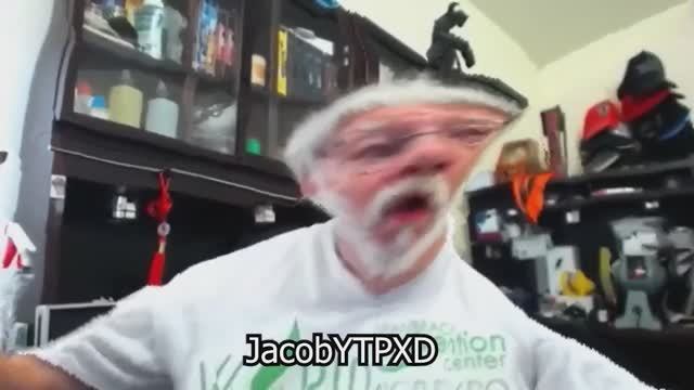 Старик курит электронку